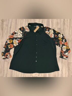 BloomChic Size 26 Floral Sleeve Print Button Down Shirt Top